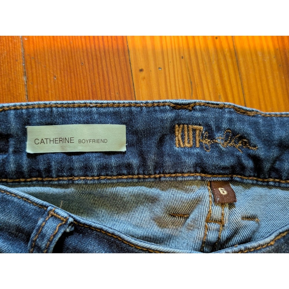 Kut from the Kloth Catherine Mid Rise Boyfriend Jeans size 6 - Picture 4 of 9